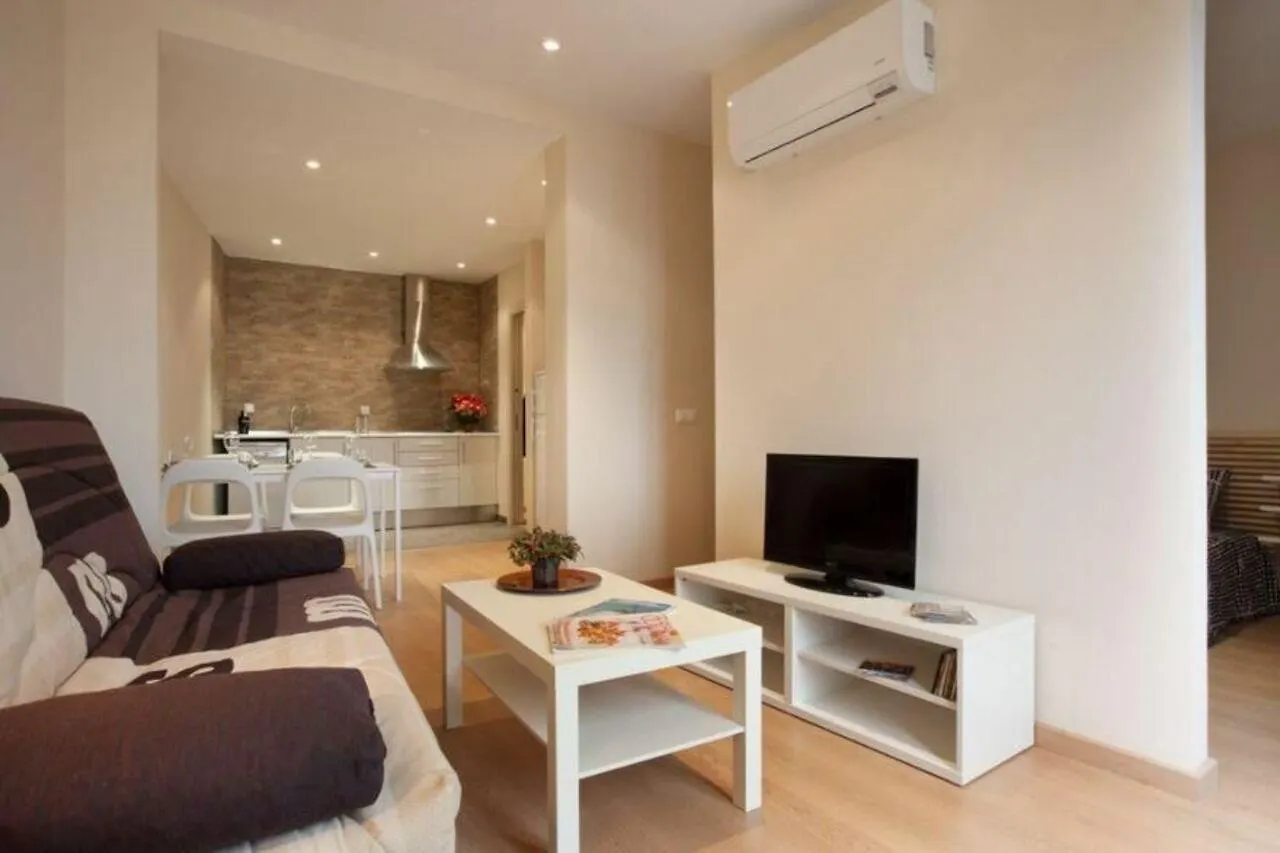 Nextdoor Cathedral Barcelona Apartment