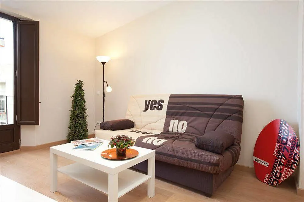 Nextdoor Cathedral Barcelona Apartment
